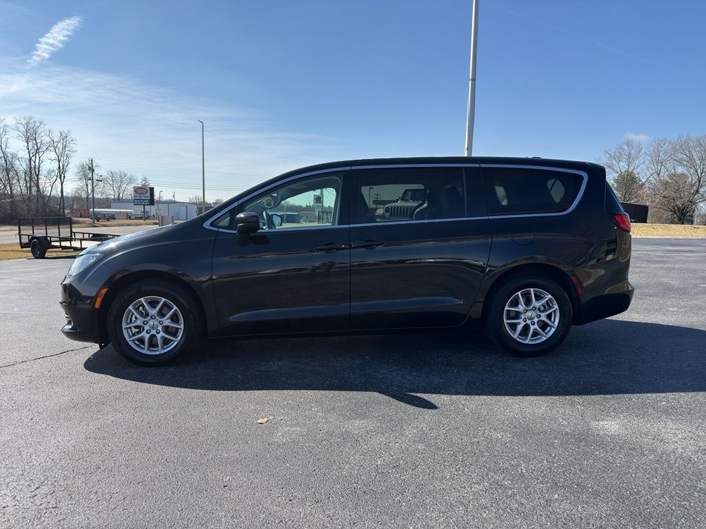 Chrysler Voyager  2023