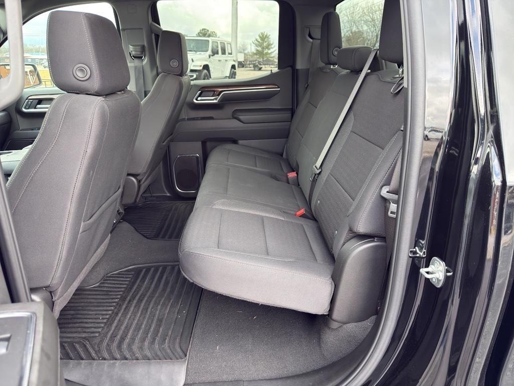 Chevrolet Silverado 1500  2025