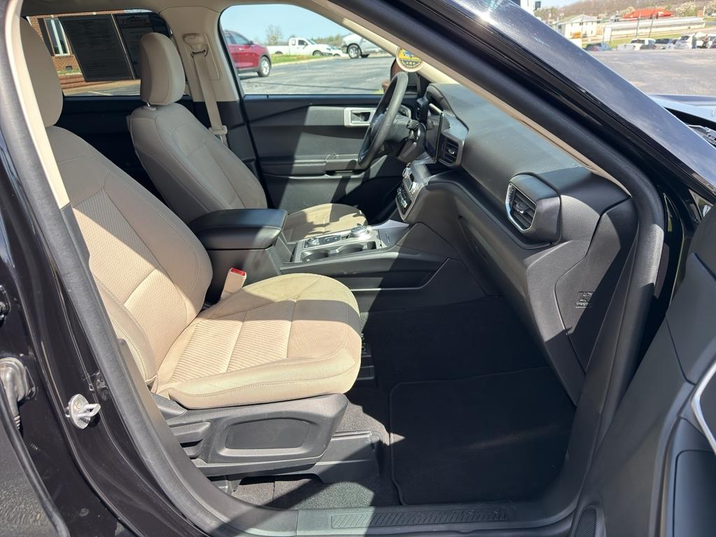 2023 Ford Explorer Base - Photo 12