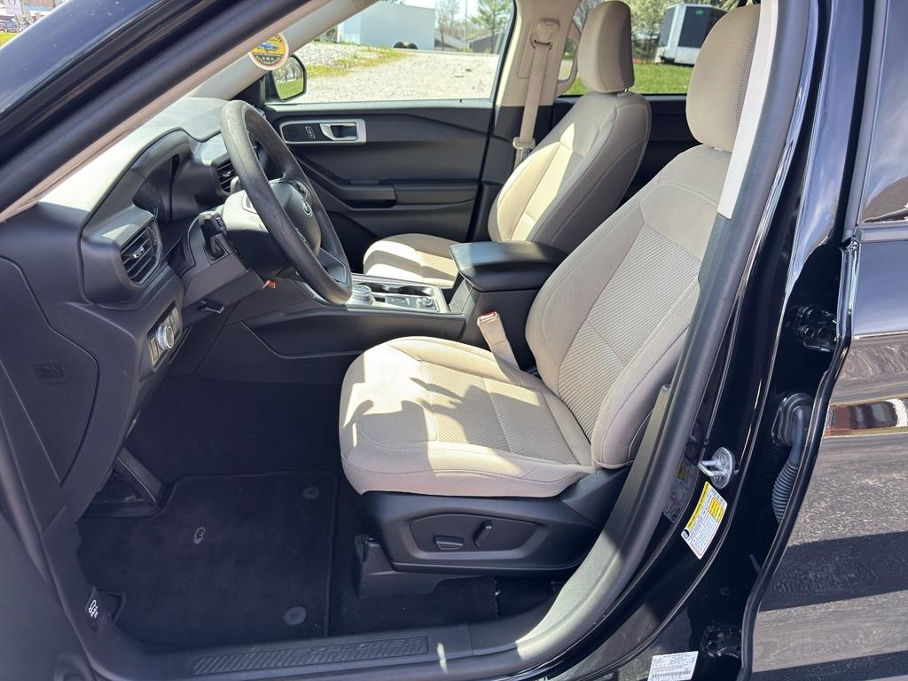 2023 Ford Explorer Base - Photo 34