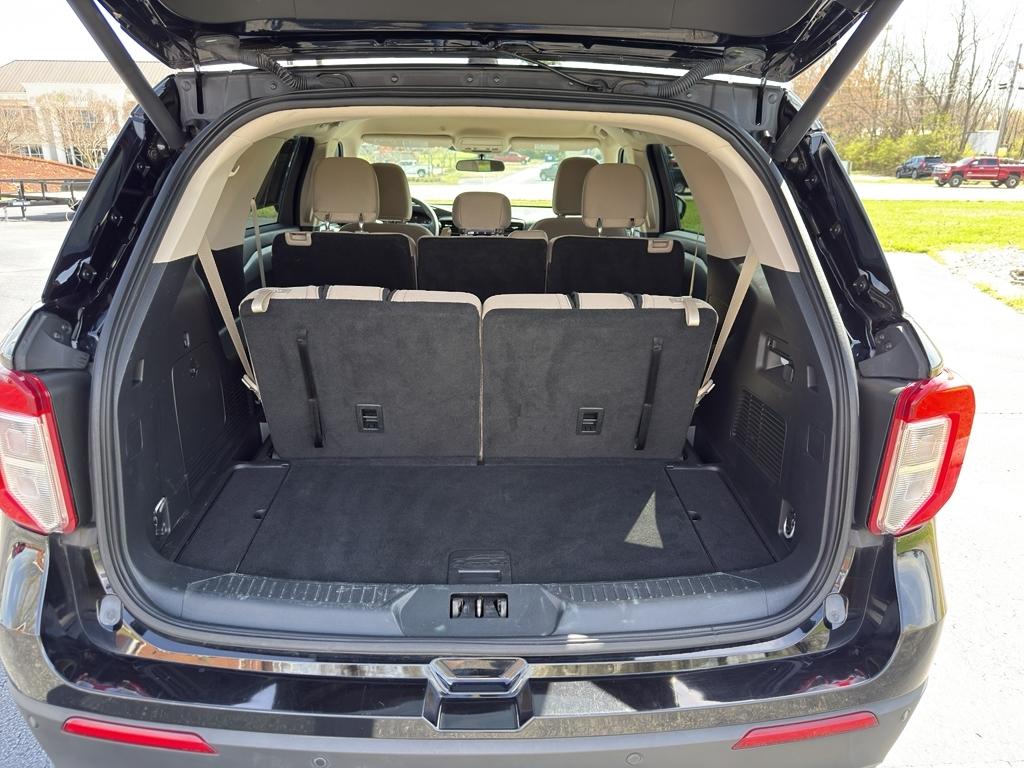 2023 Ford Explorer Base - Photo 40
