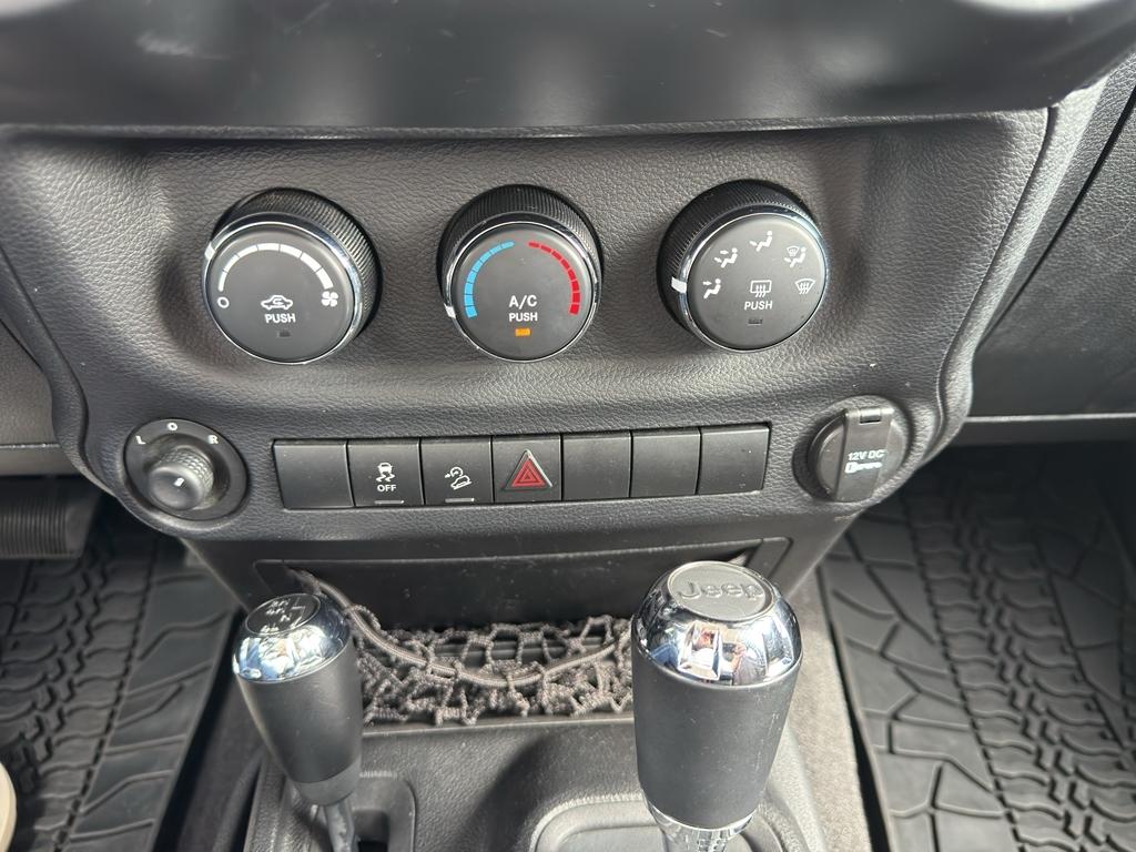 Jeep Wrangler  2013