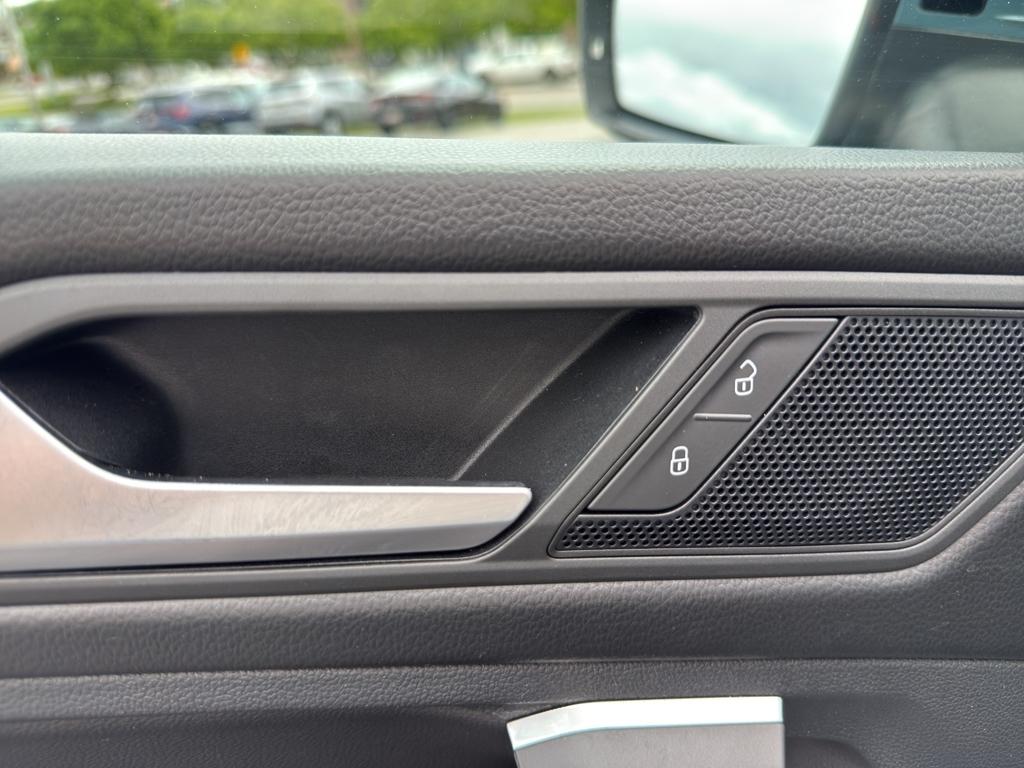 Volkswagen Tiguan  2021