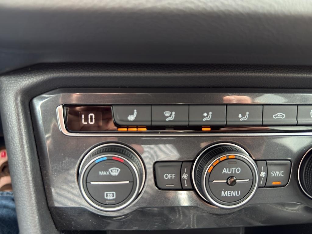 Volkswagen Tiguan  2021