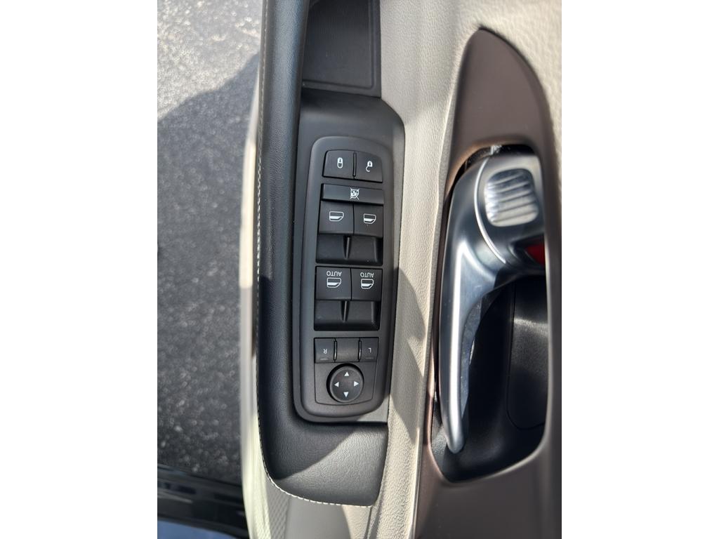 Chrysler Voyager  2022