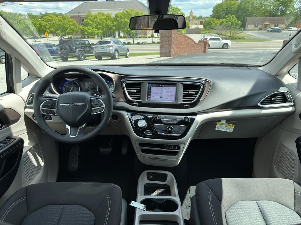 Chrysler Voyager  2022