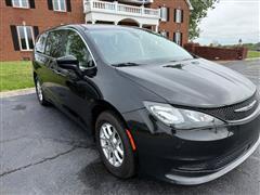 2022 Chrysler Voyager 