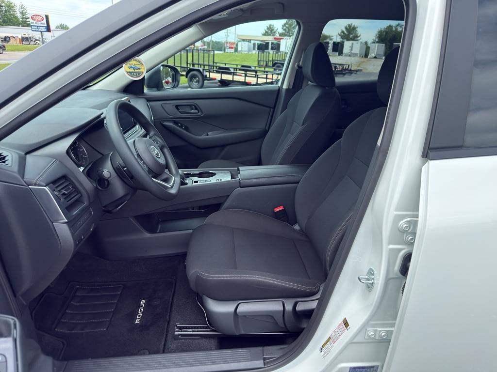 Nissan Rogue  2024