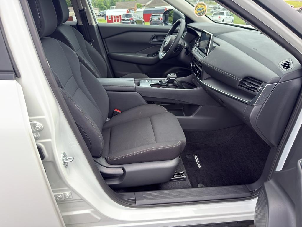 Nissan Rogue  2024