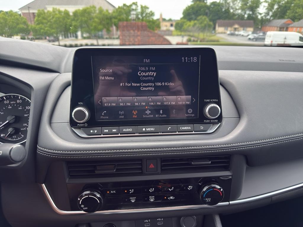 Nissan Rogue  2024
