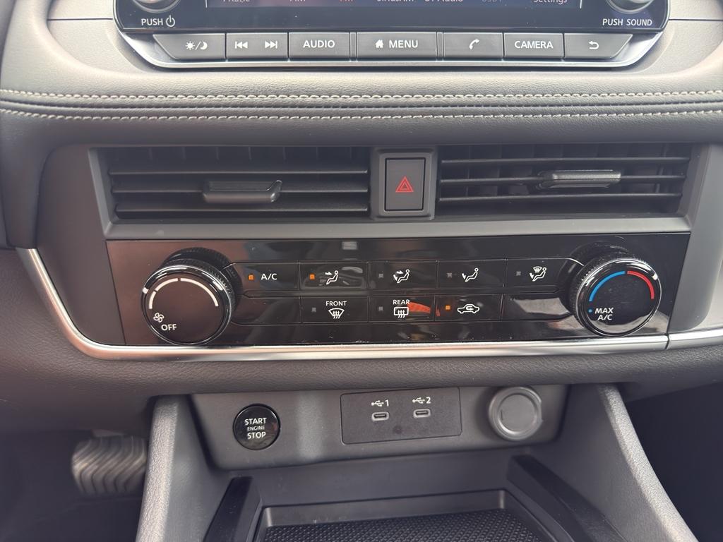 Nissan Rogue  2024