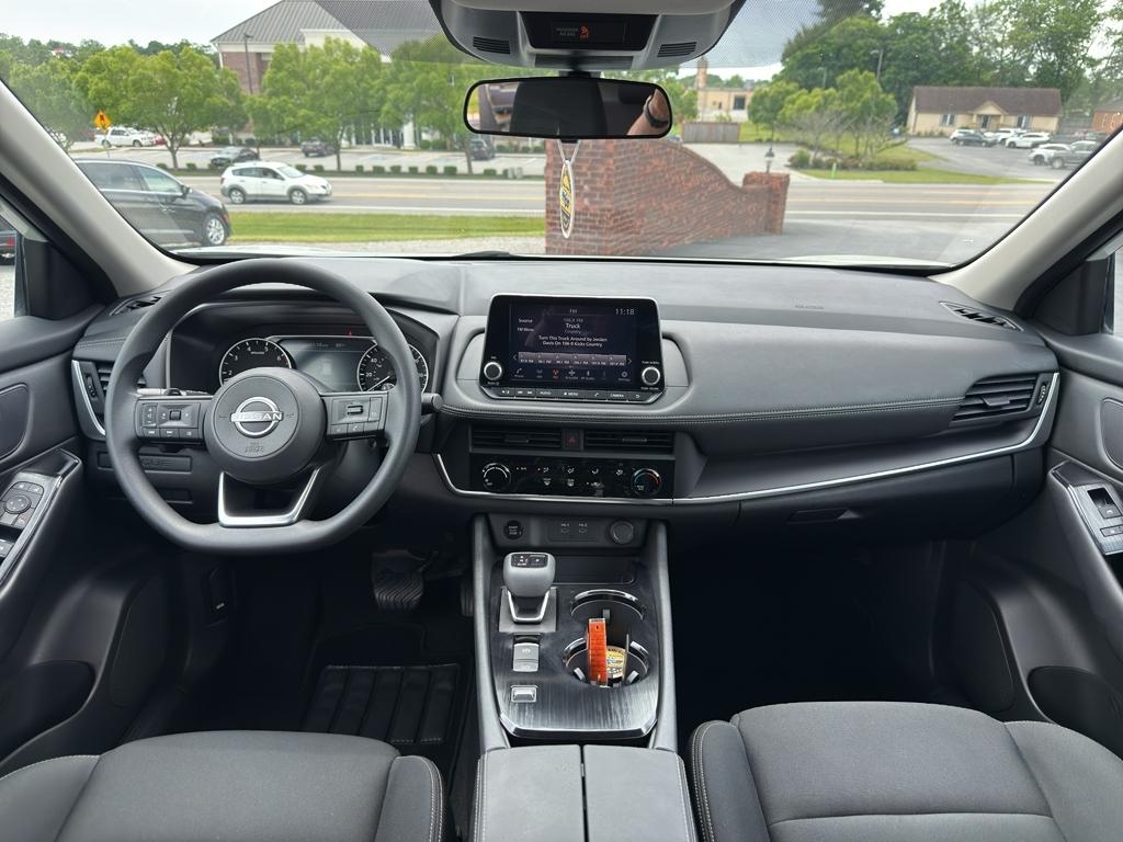 Nissan Rogue  2024