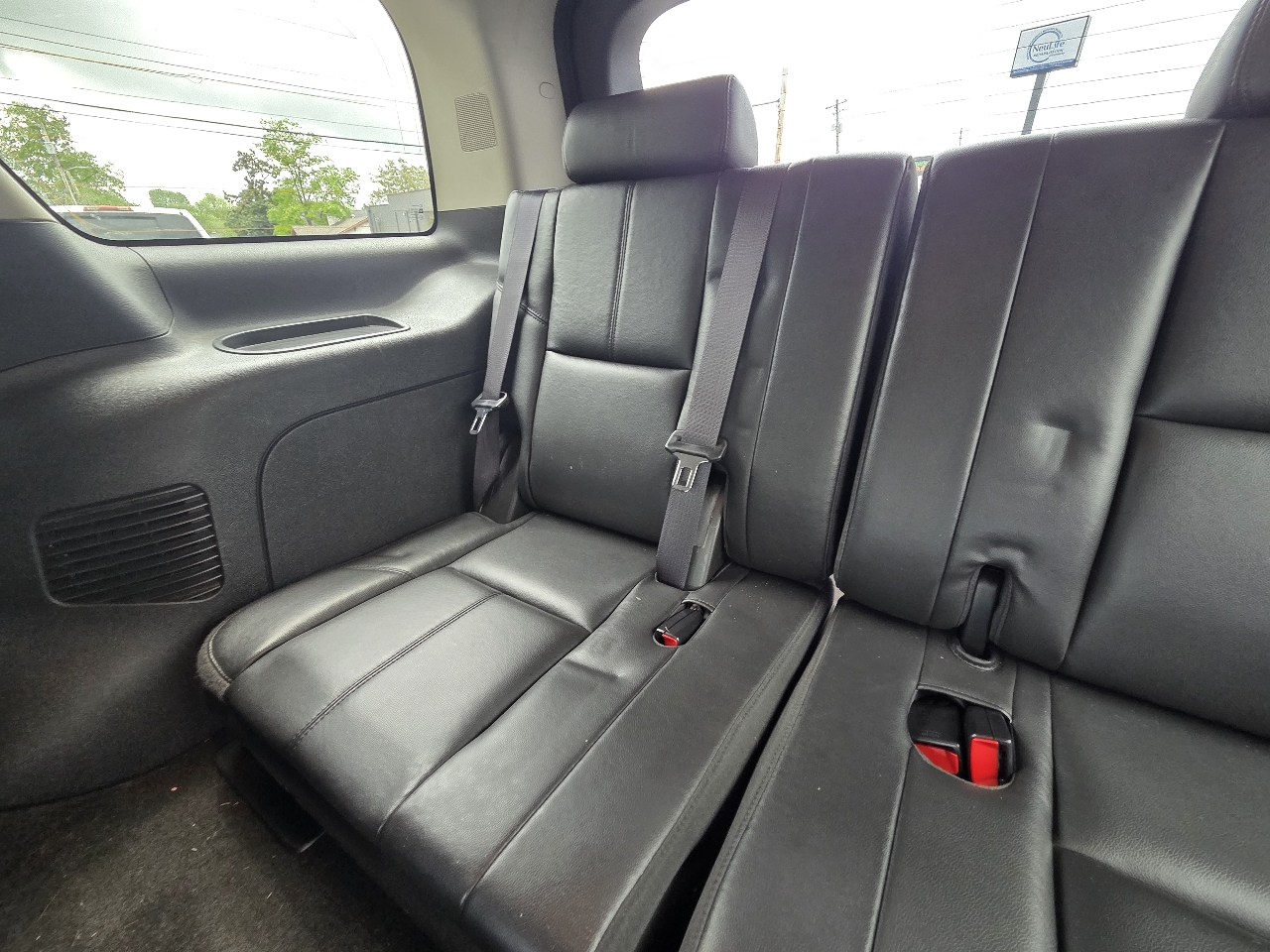 Chevrolet Tahoe Hybrid 4WD 2013