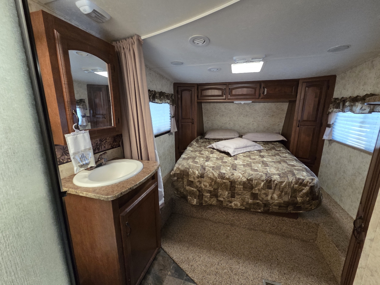 Coachmen Chaparral Lite  2011