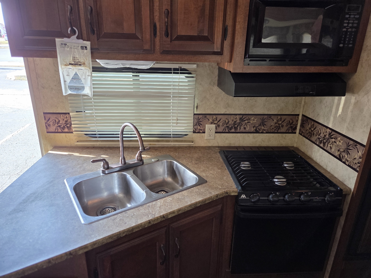 Coachmen Chaparral Lite  2011