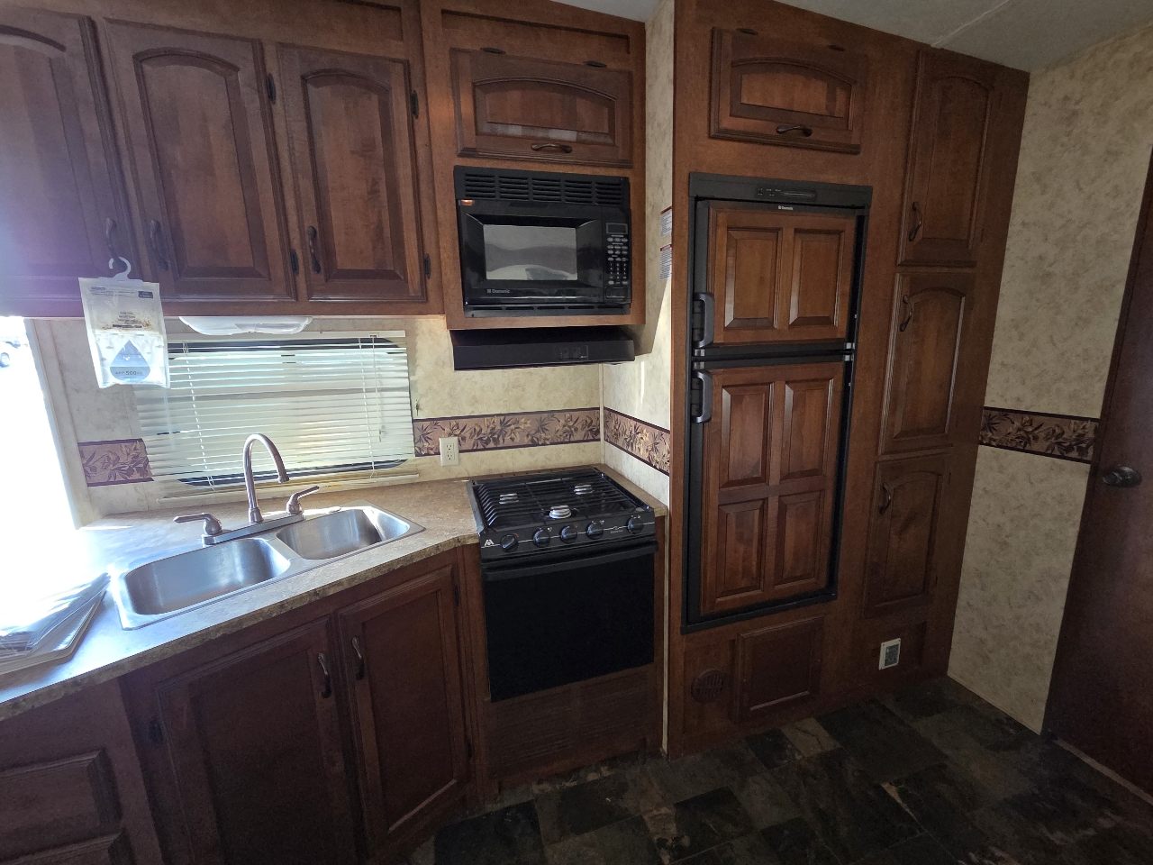 Coachmen Chaparral Lite  2011