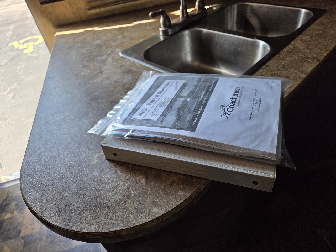 Coachmen Chaparral Lite  2011