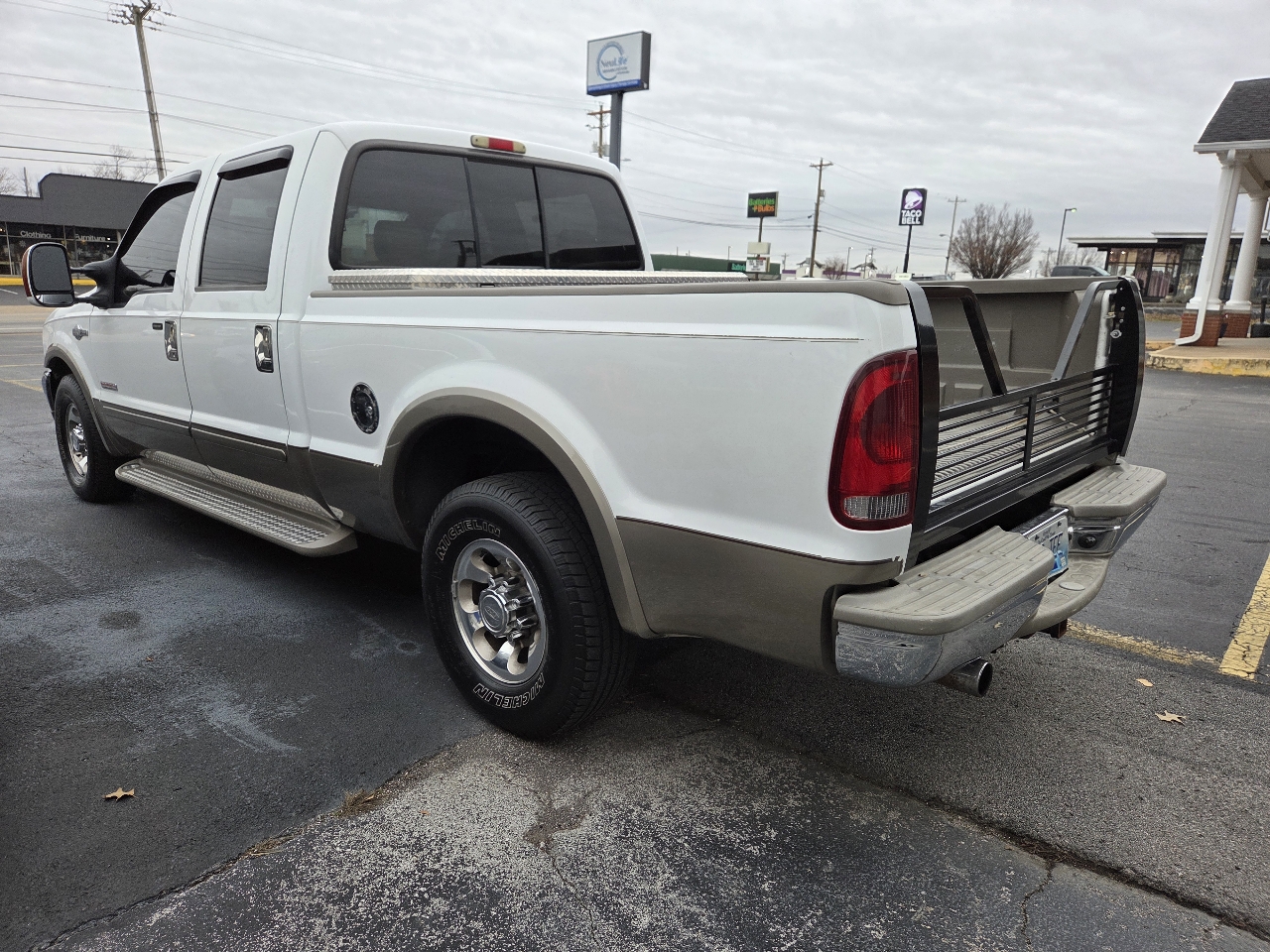 Ford F-250 SD Lariat Crew Cab 2WD 2004