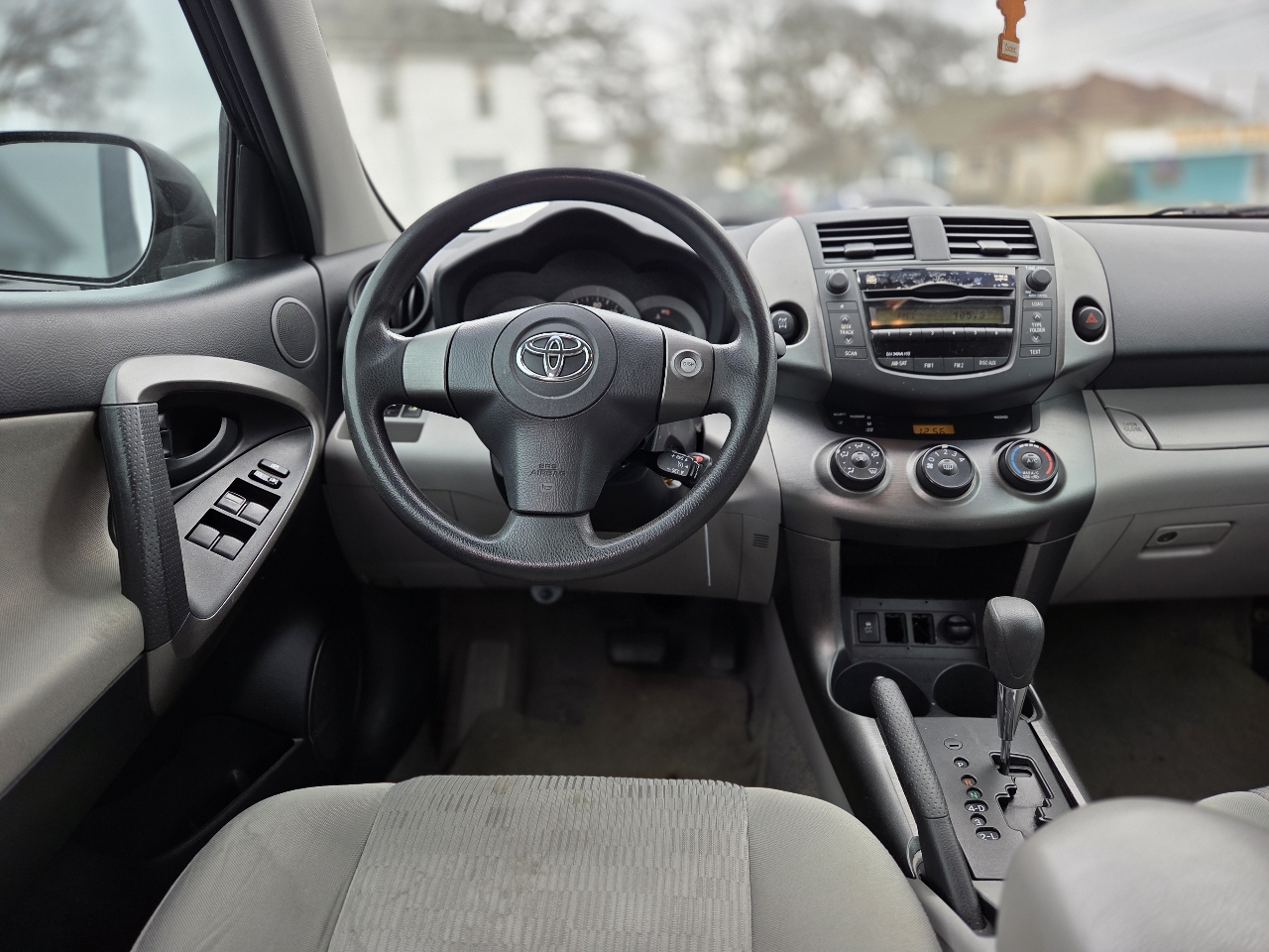 Toyota RAV4 Base V6 4WD 2009