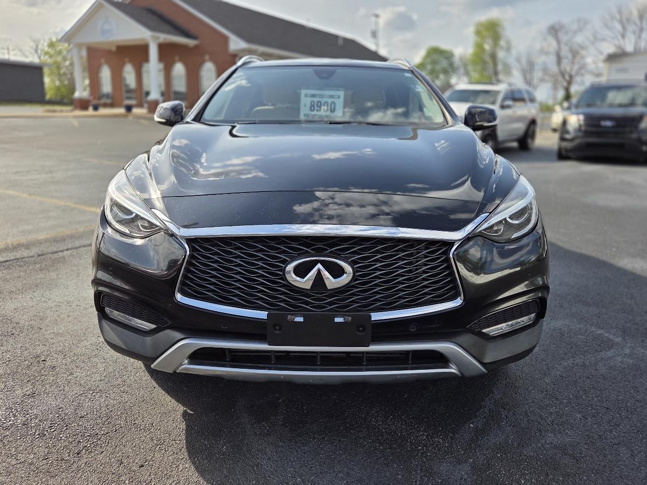 Infiniti QX30 Luxury AWD 2017