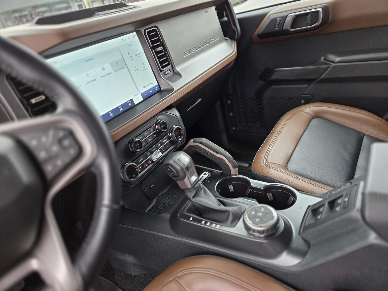 Ford Bronco Outer Banks 4-Door 2024