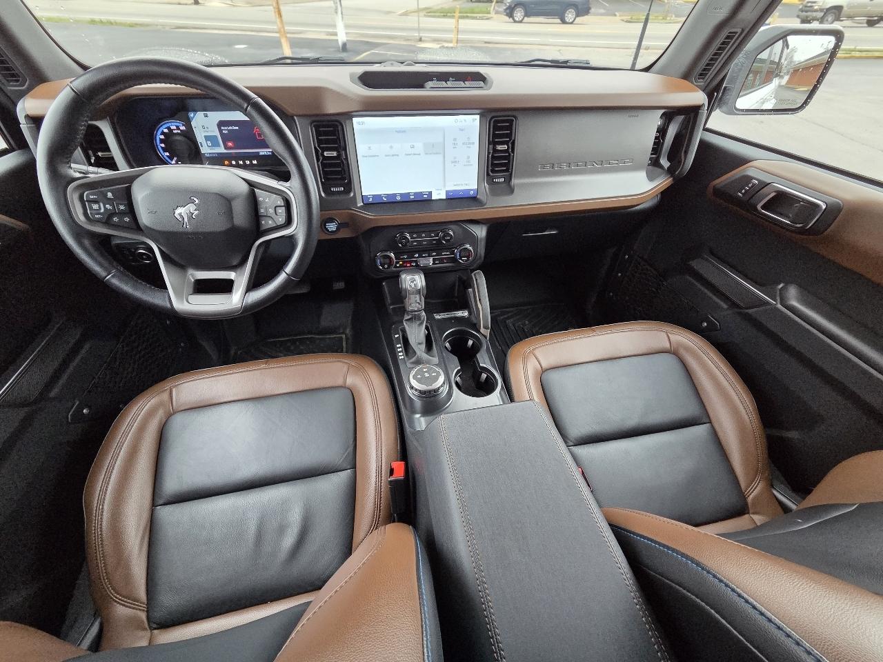 Ford Bronco Outer Banks 4-Door 2024