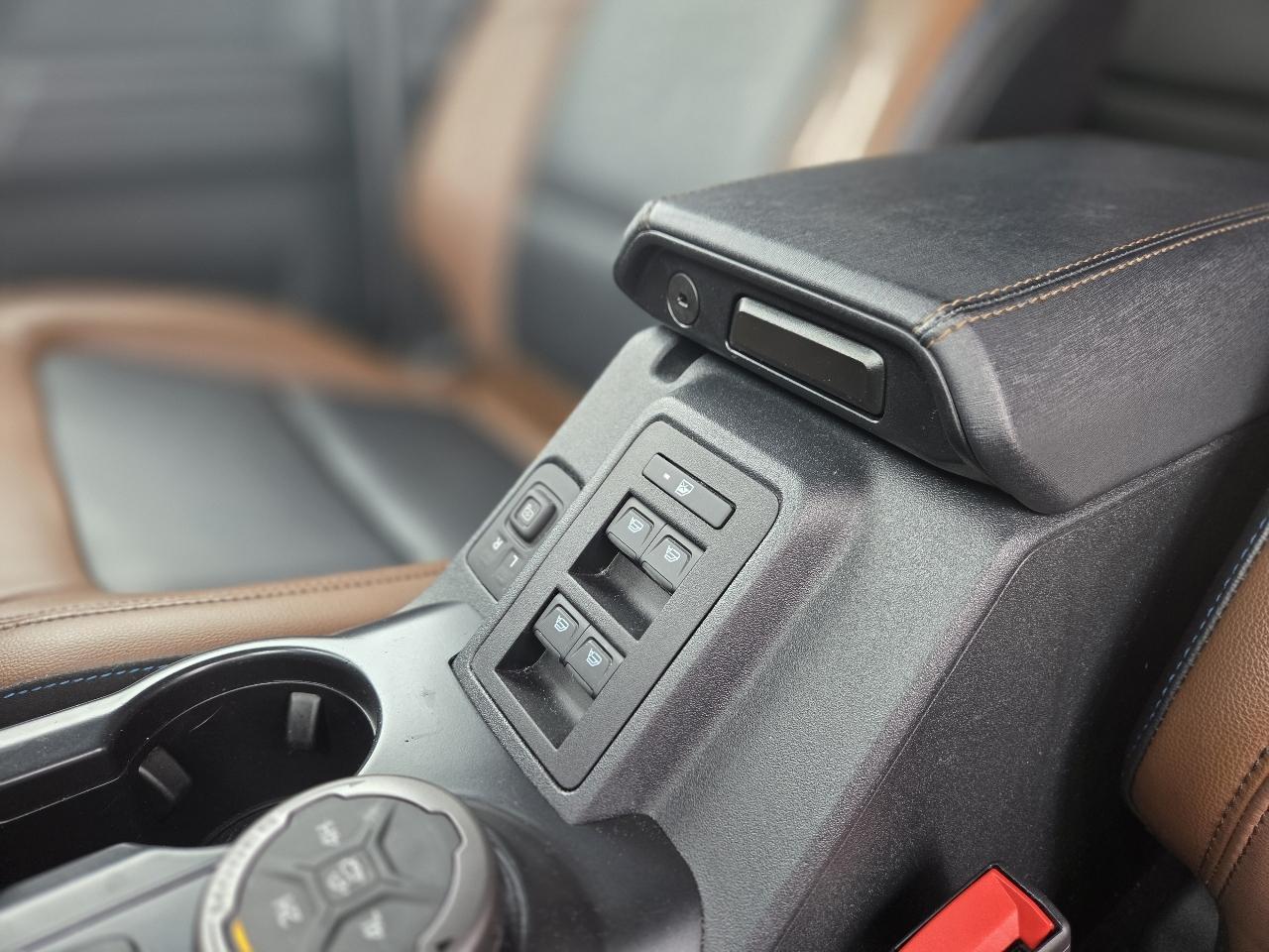 Ford Bronco Outer Banks 4-Door 2024