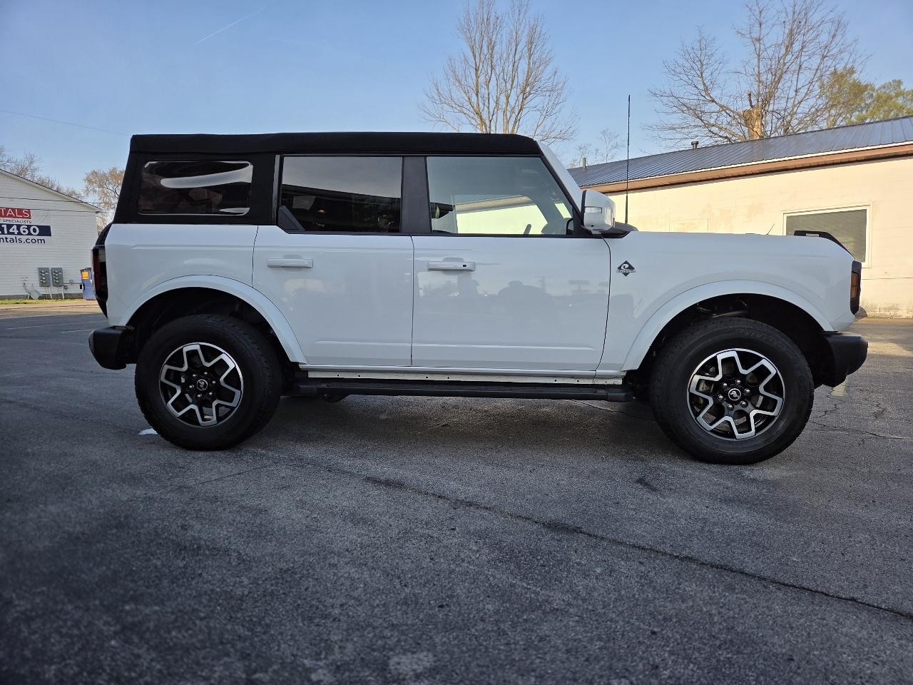 Ford Bronco Outer Banks 4-Door 2024