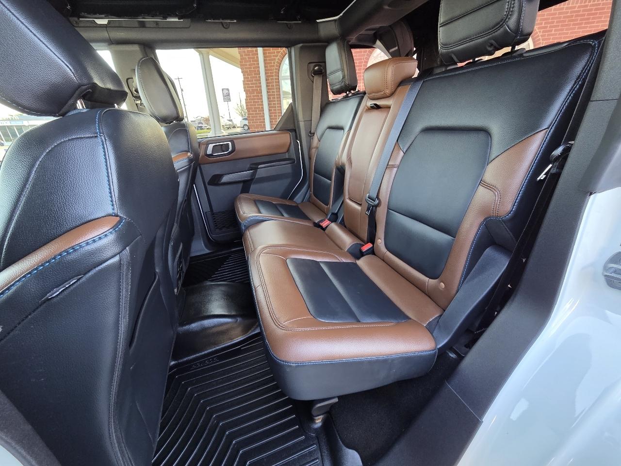 Ford Bronco Outer Banks 4-Door 2024