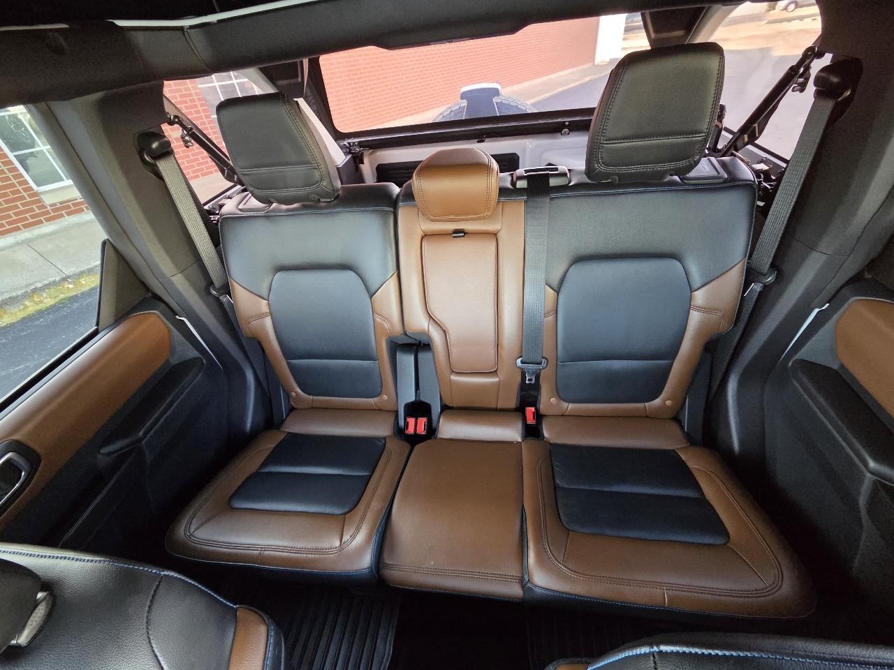 Ford Bronco Outer Banks 4-Door 2024