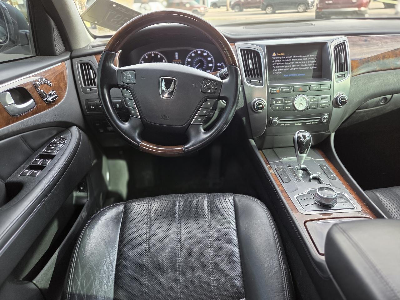 Hyundai Equus Signature 2012