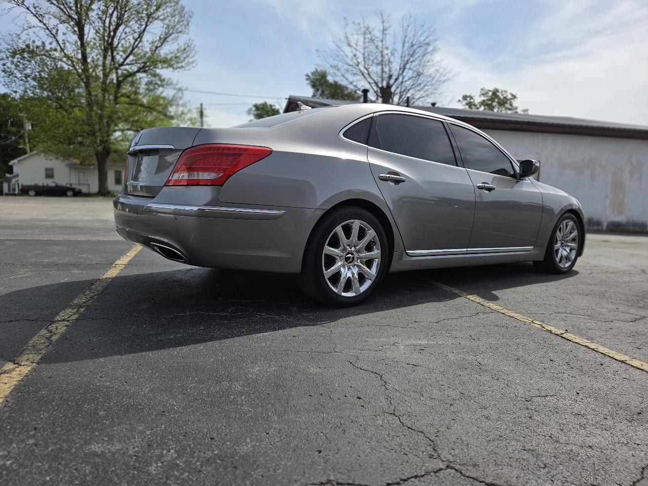 Hyundai Equus Signature 2012