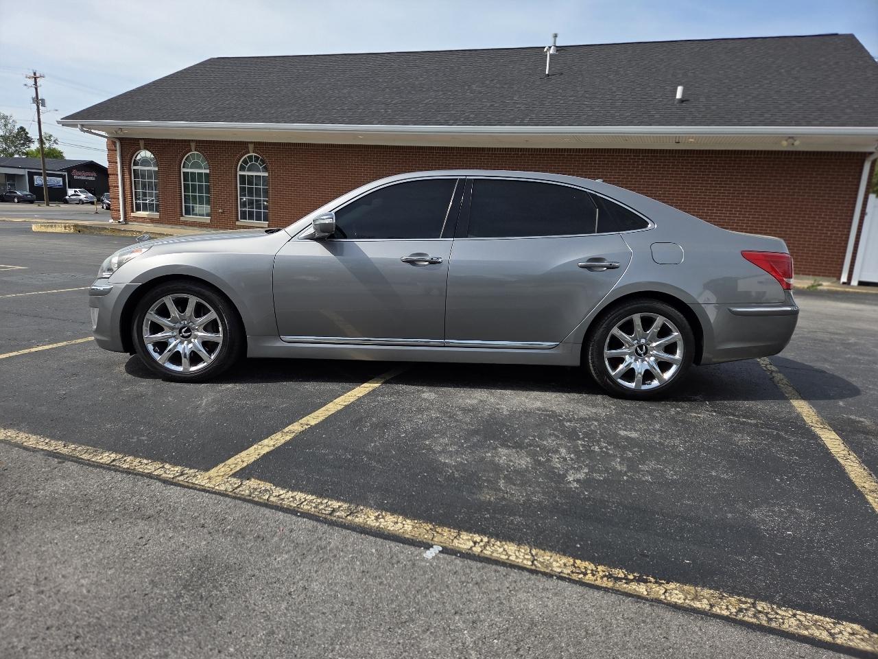 Hyundai Equus Signature 2012