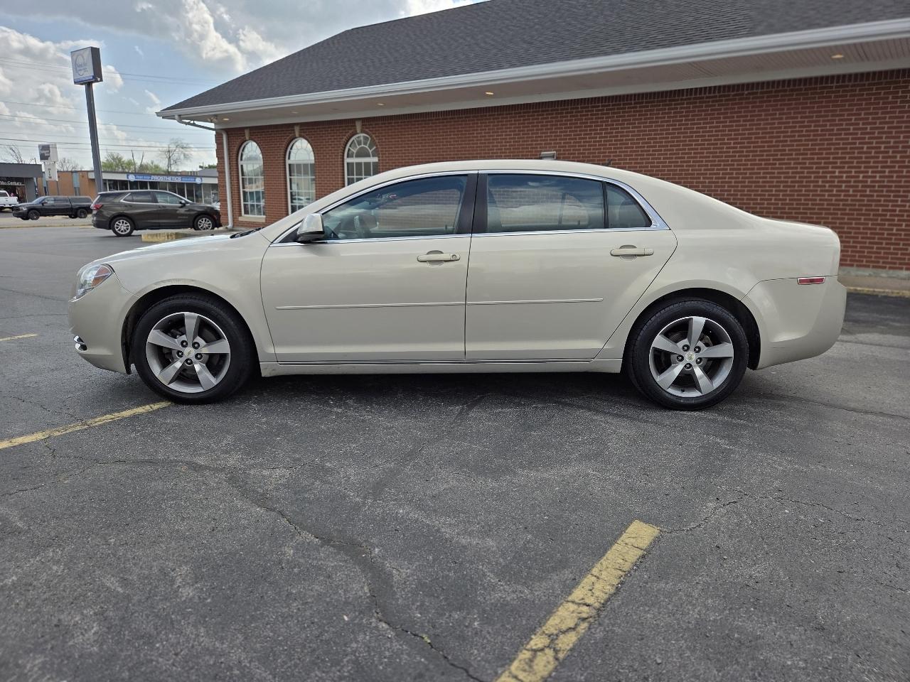Chevrolet Malibu 1LT 2011