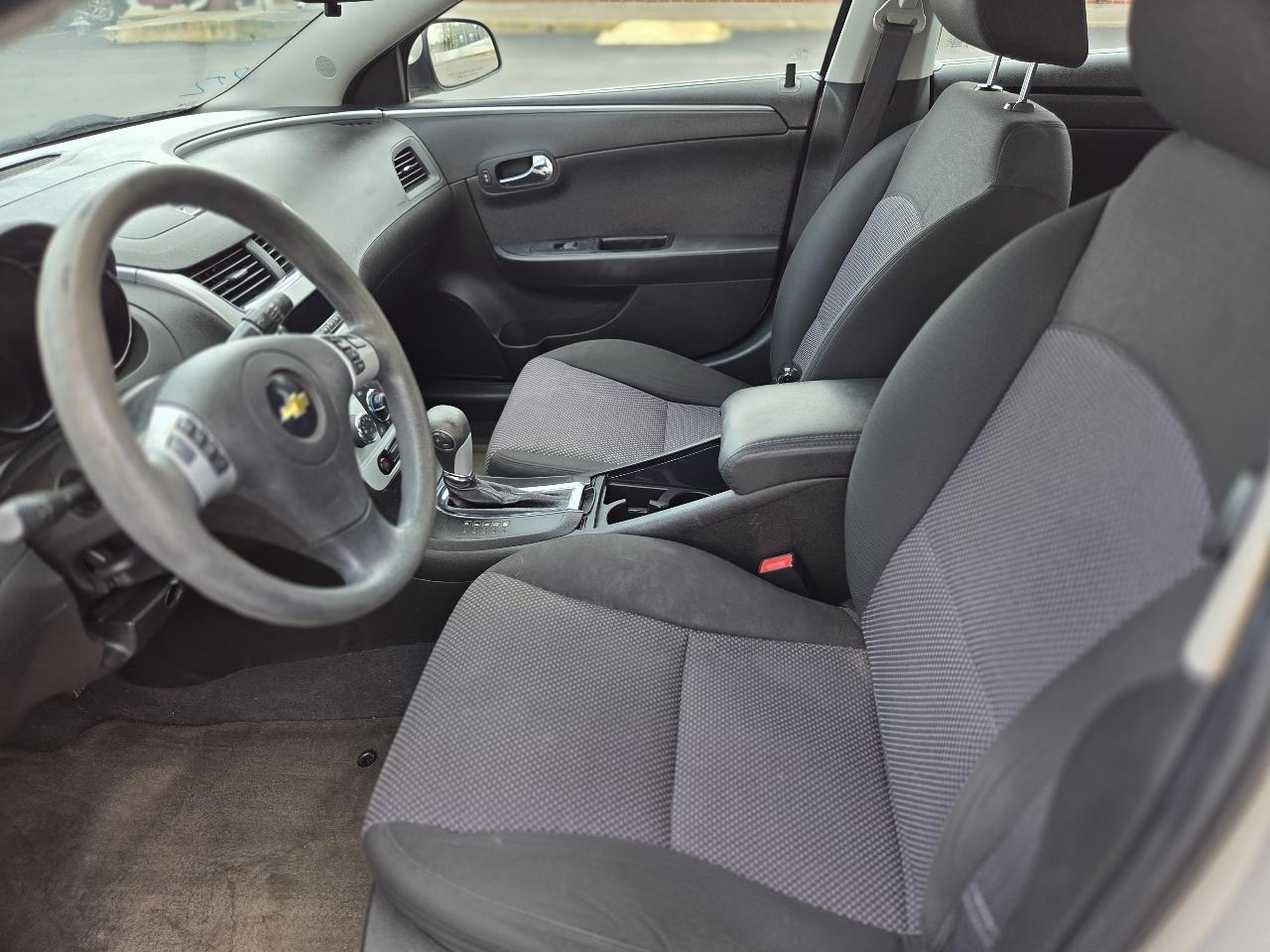 Chevrolet Malibu 1LT 2011