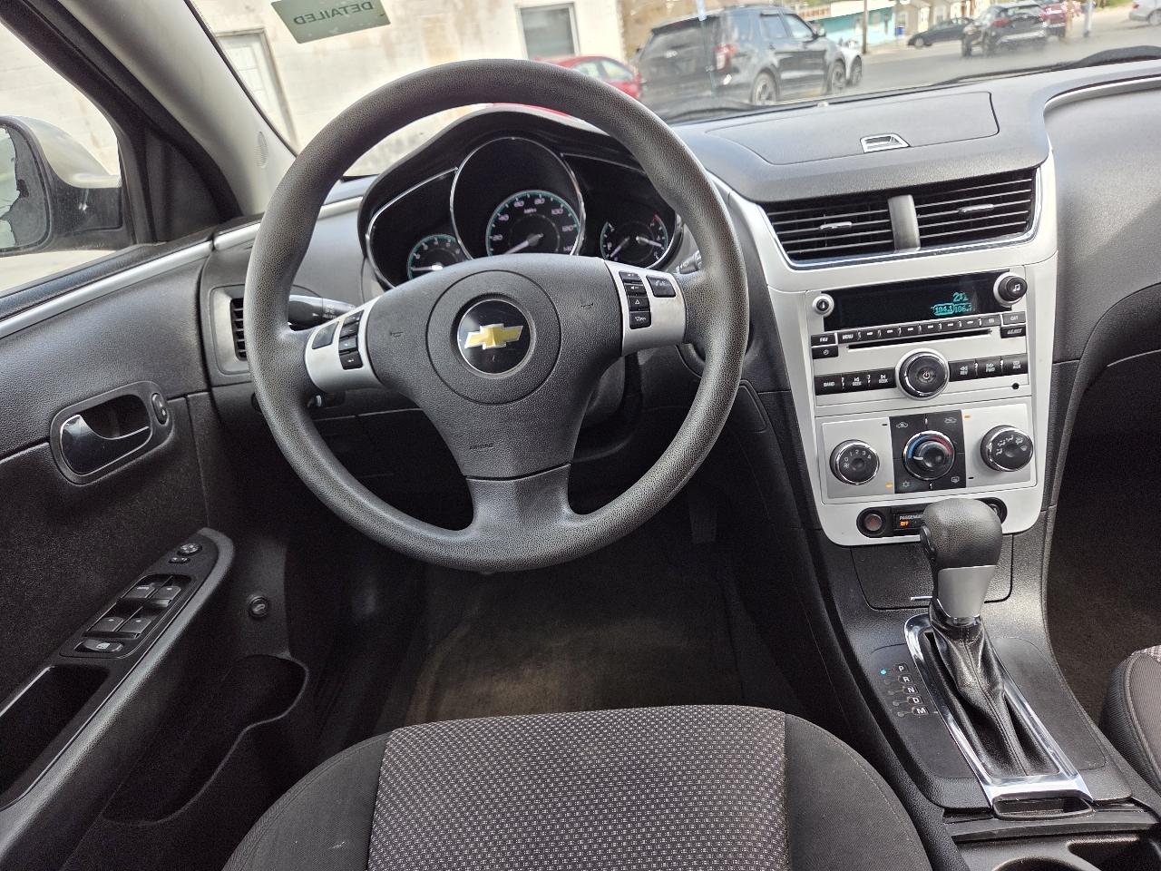 Chevrolet Malibu 1LT 2011