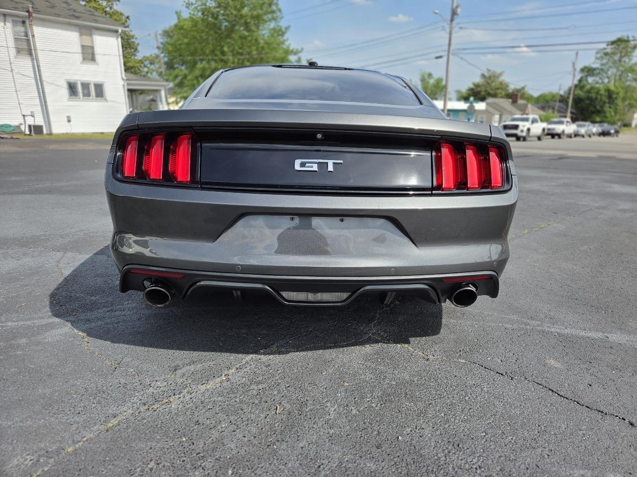 Ford Mustang GT Premium Coupe 2017