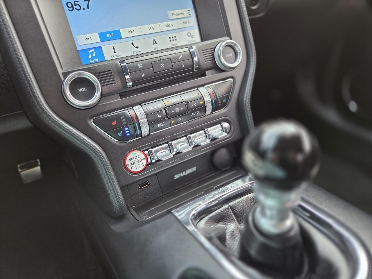 Ford Mustang GT Premium Coupe 2017