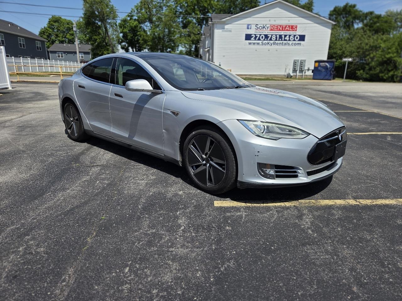 Tesla Model S Signature 2013