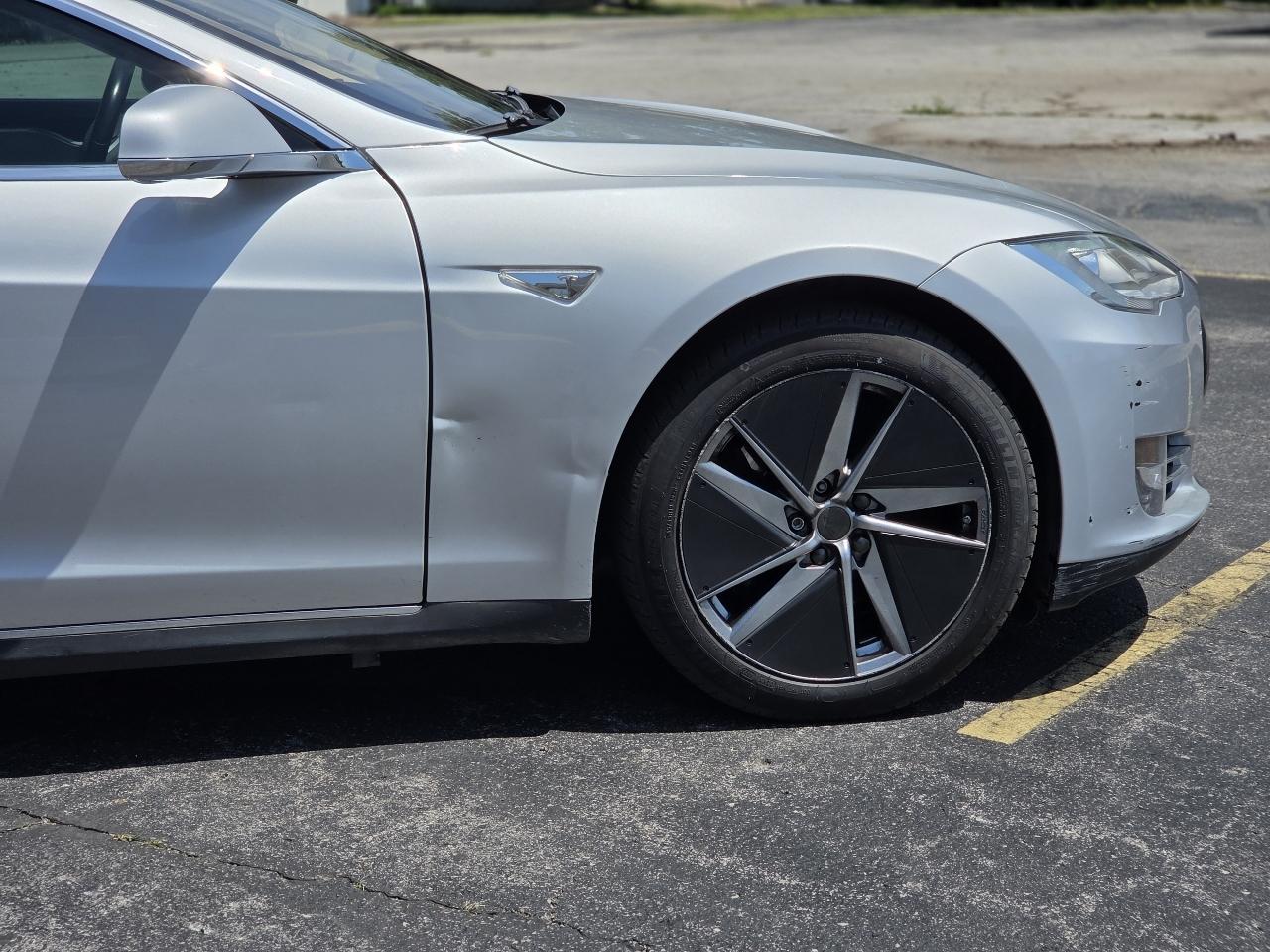 Tesla Model S Signature 2013