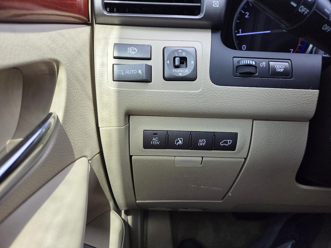 2008 Lexus LX 570 - Photo 14