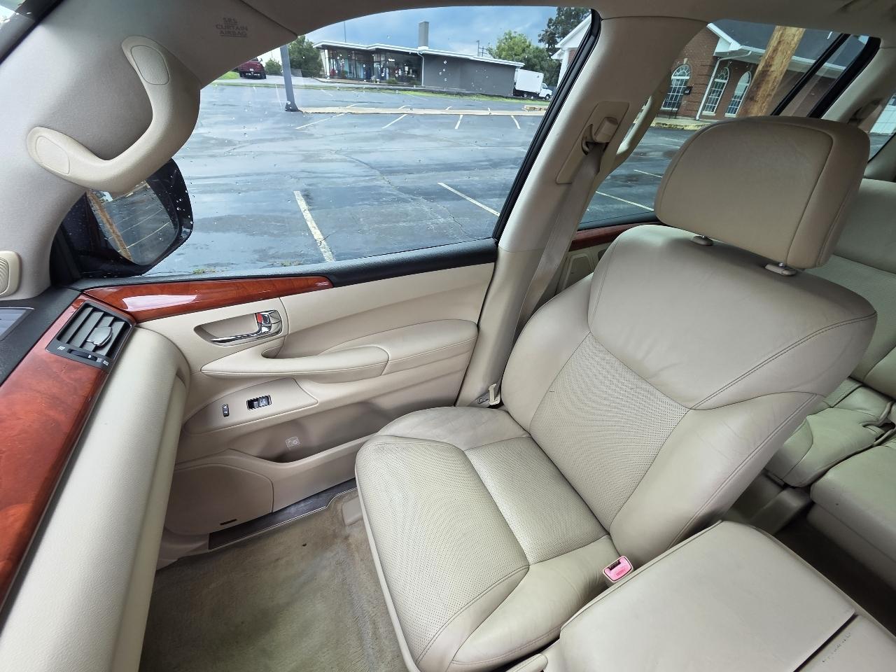 2008 Lexus LX 570 - Photo 29