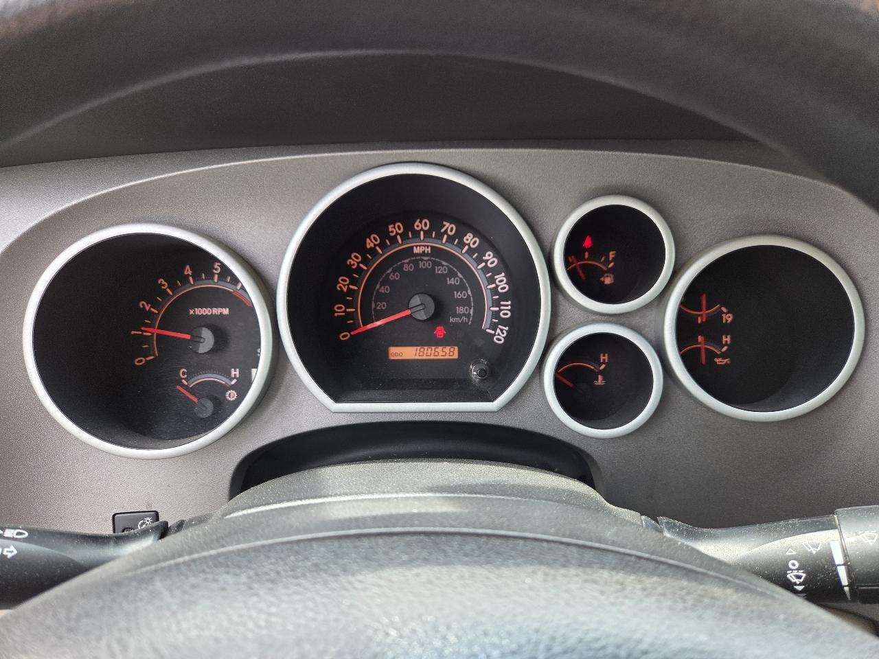 Toyota Tundra Tundra-Grade CrewMax 5.7L 2WD 2010