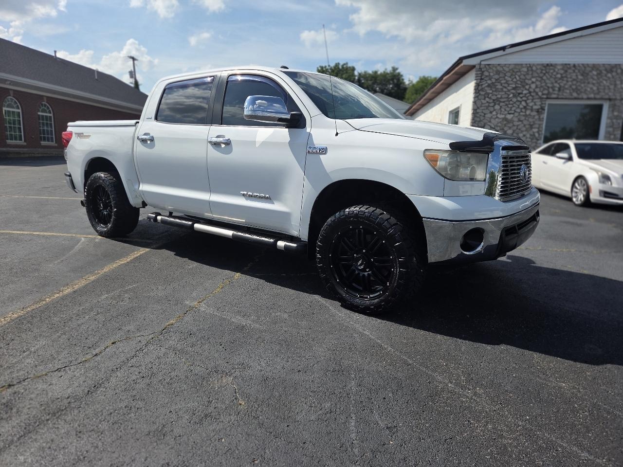 Toyota Tundra Tundra-Grade CrewMax 5.7L 2WD 2010
