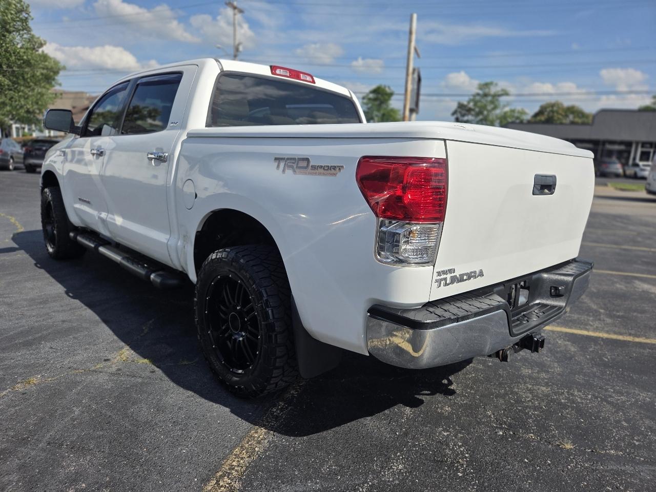 Toyota Tundra Tundra-Grade CrewMax 5.7L 2WD 2010