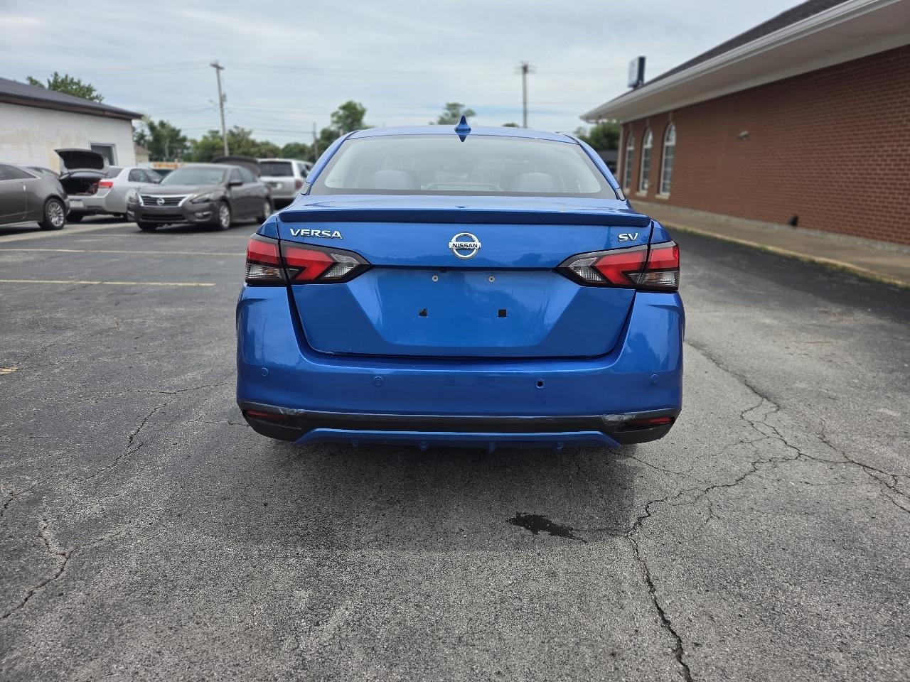 Nissan Versa SR 2020