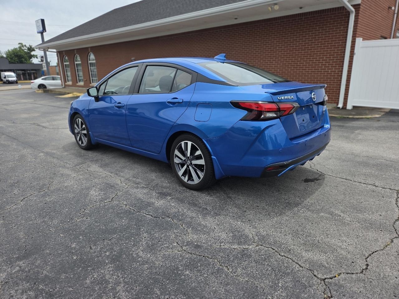 Nissan Versa SR 2020