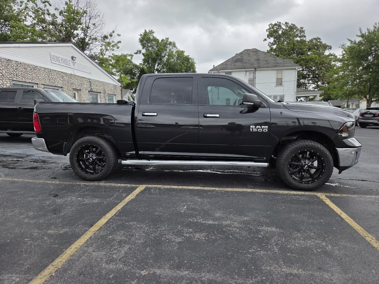 RAM 1500 Lone Star Crew Cab SB 2WD 2015