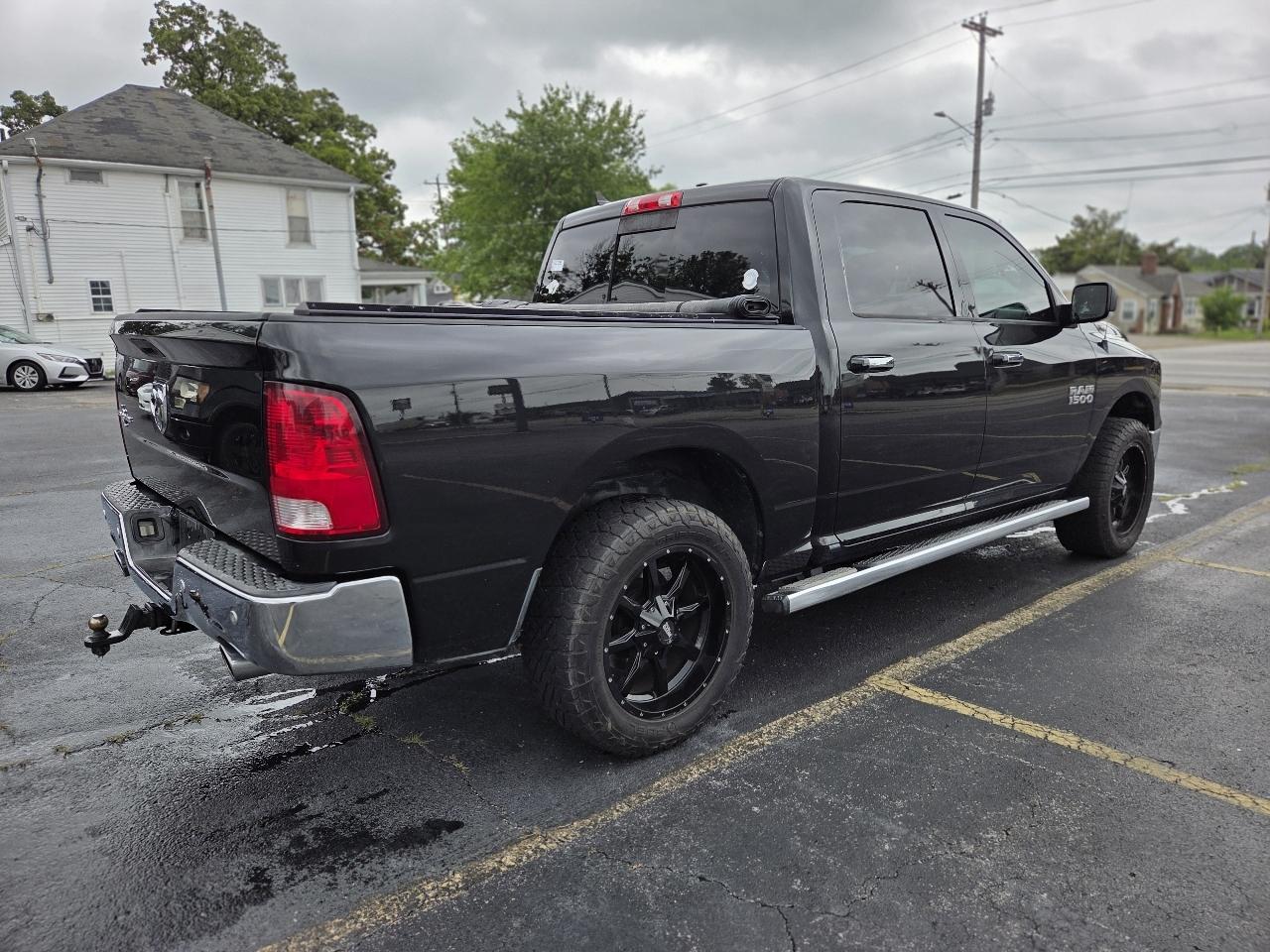 RAM 1500 Lone Star Crew Cab SB 2WD 2015