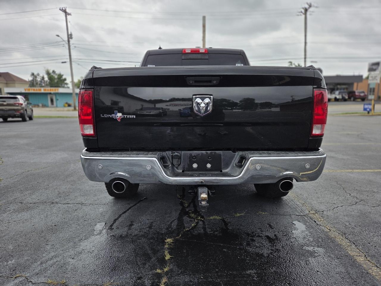RAM 1500 Lone Star Crew Cab SB 2WD 2015